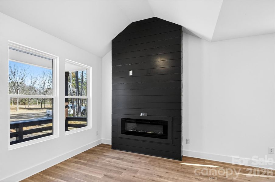 Image 23 of a home in .