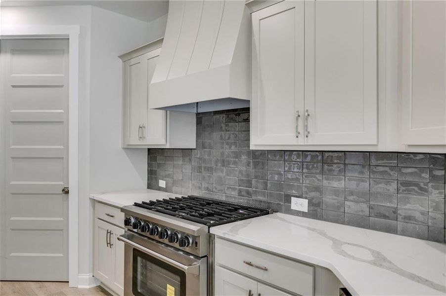 Image 59 of a home in The Meadows at Lake Circle.