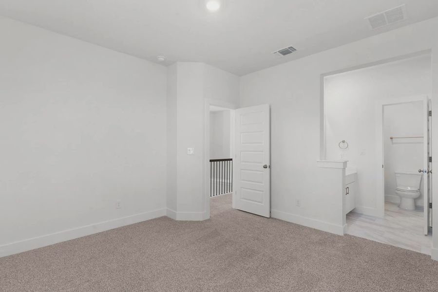 Spacious, unfurnished interior of a new home in Nolina, Georgetown (Image 32).