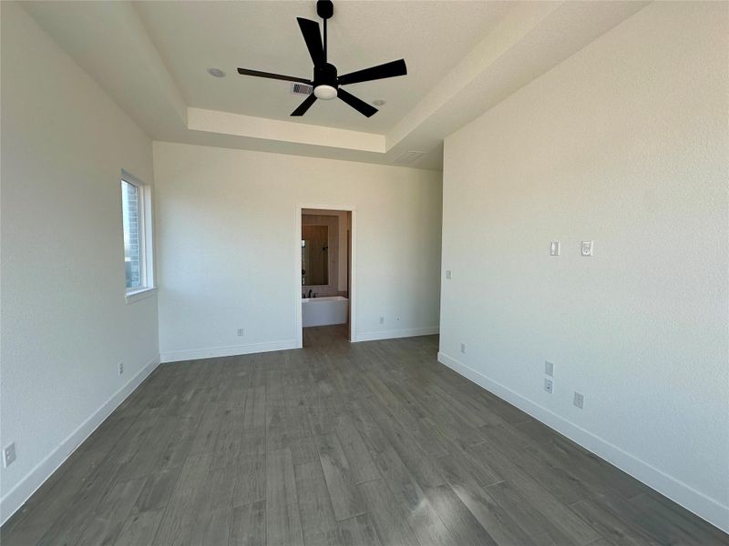 Spacious, unfurnished interior of a new home in Briarley, Montgomery (Image 16).