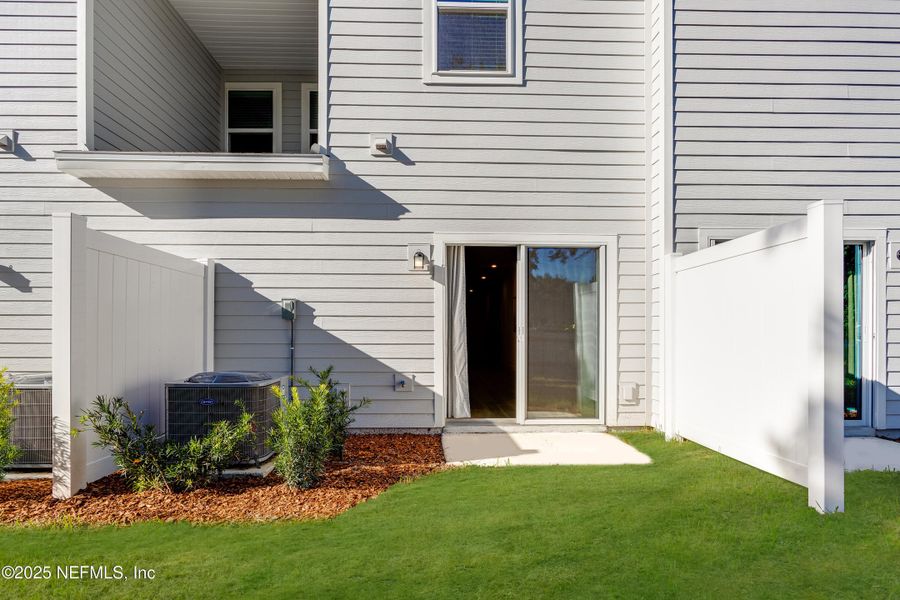 Exterior details and patio area of a home in , Jacksonville (Image 3).