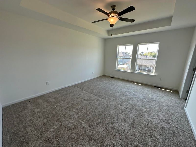 Spacious, unfurnished interior of a new home in Windsor, North Augusta (Image 13).