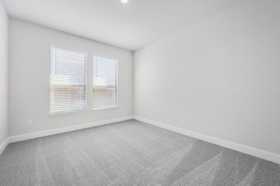 Representative unfurnished interior of a home built from the Jade by Taylor Morrison in South Oak 60s, Oak Point (Image 16).