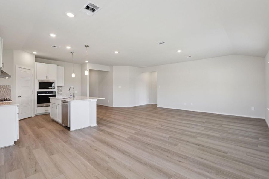 Photos are not of the actual home, but are photos of the builder home with same floorplan Photos are not of the actual home, but are photos of the builder home with same floorplan