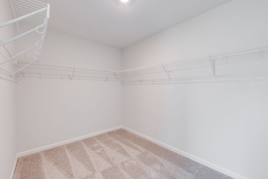 Spacious, unfurnished interior of a new home in Ellington, Elgin (Image 31).