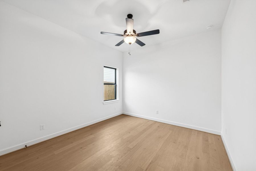 Spacious, unfurnished interior of a new home in Kresston - Enclave Collection, Montgomery (Image 20).