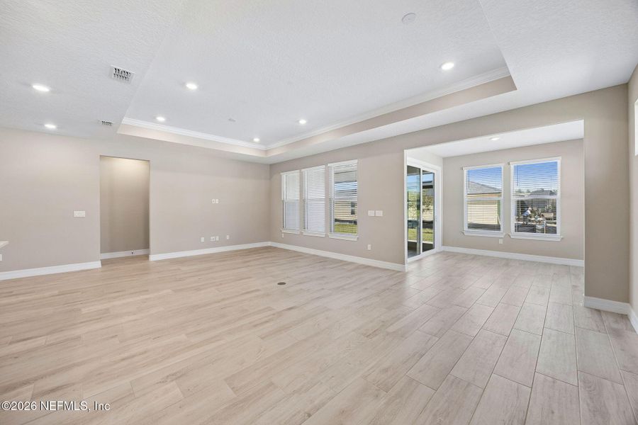 Spacious, unfurnished interior of a new home in , Yulee (Image 24).