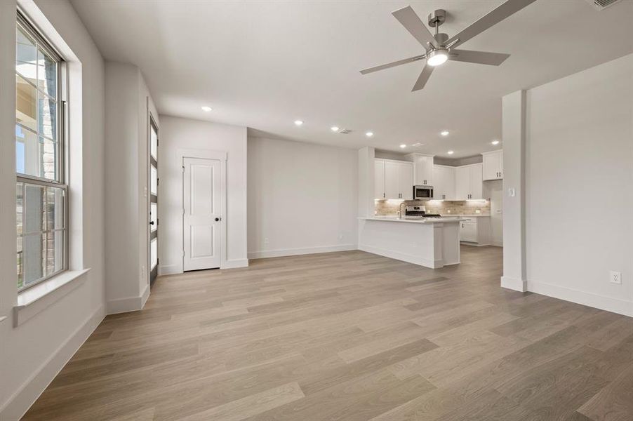 You'll find a delightful open concept layout in our Julia floor plan. You'll find a delightful open concept layout in our Julia floor plan.