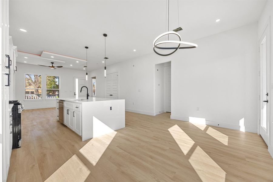 Spacious, unfurnished interior of a new home in , Richmond (Image 24).