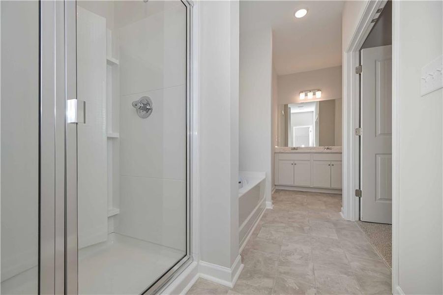 Spacious, unfurnished interior of a new home in , Villa Rica (Image 22).