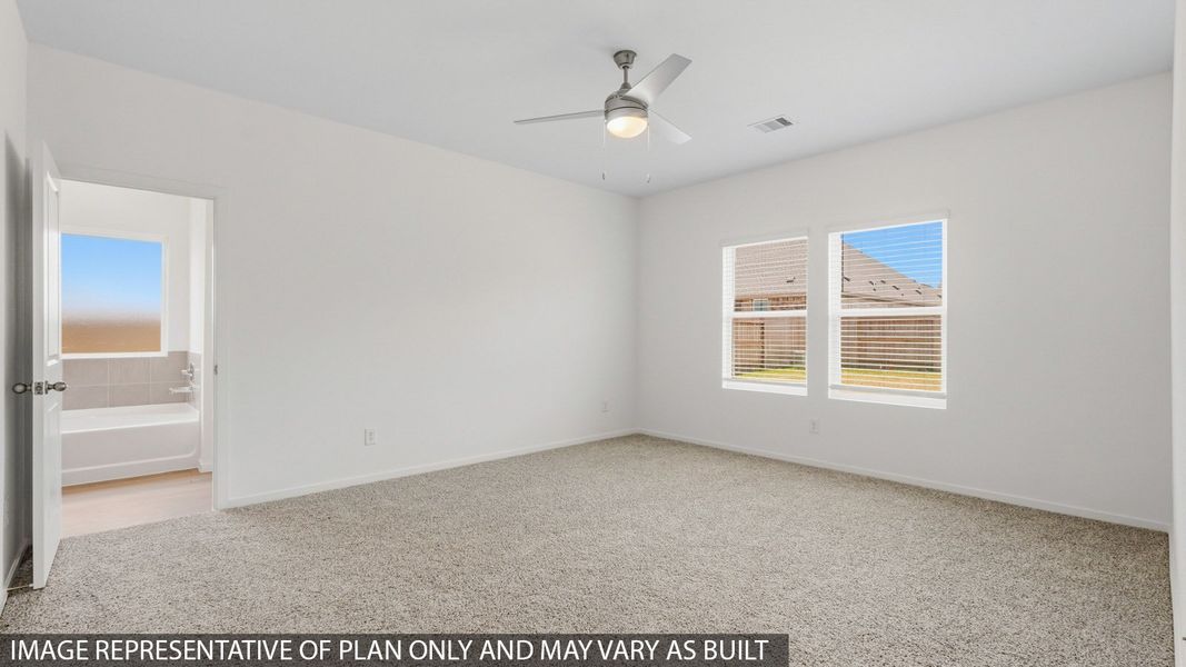 Spacious, unfurnished interior of a new home in Silverthorne, Conroe (Image 14). Spacious, unfurnished interior of a new home in Silverthorne, Conroe (Image 14).