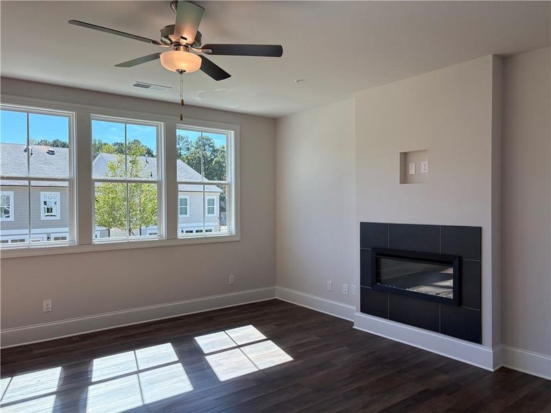 Spacious, unfurnished interior of a new home in , Marietta (Image 5).