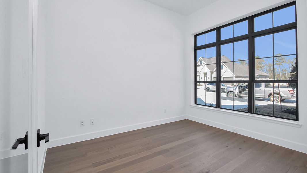 Spacious, unfurnished interior of a new home in Briarley, Montgomery (Image 14).