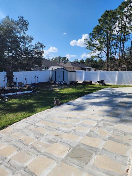 Exterior details and patio area of a home in , Ocala (Image 3).