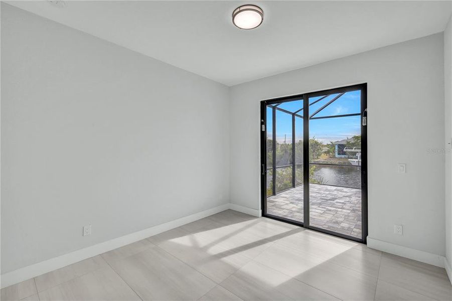 Spacious, unfurnished interior of a new home in , Port Charlotte (Image 13).