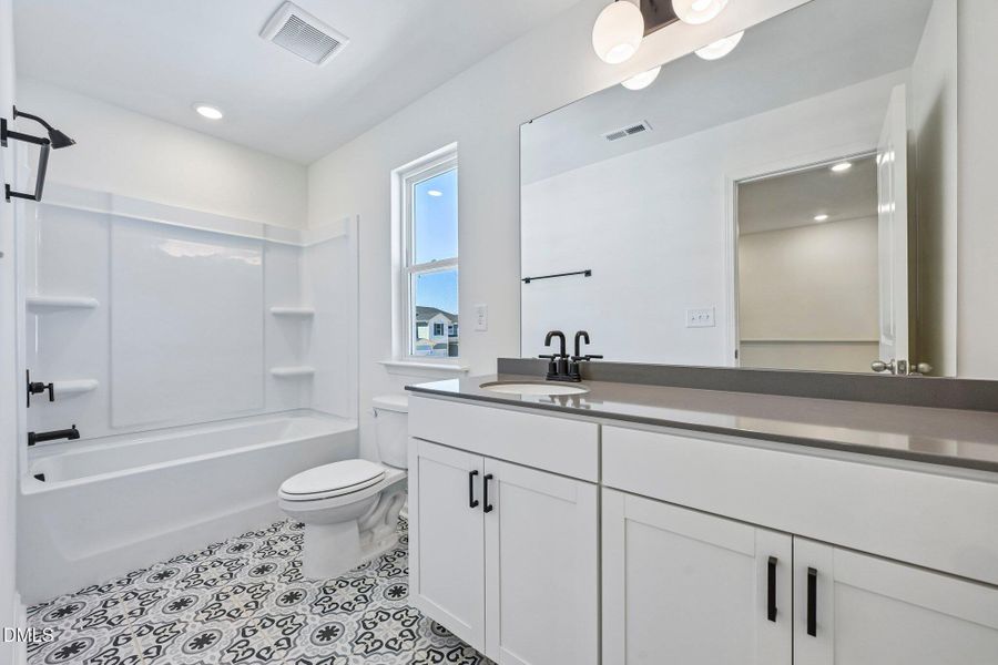 23-web-or-mls-Oakdale Dr-S2204-023 23-web-or-mls-Oakdale Dr-S2204-023