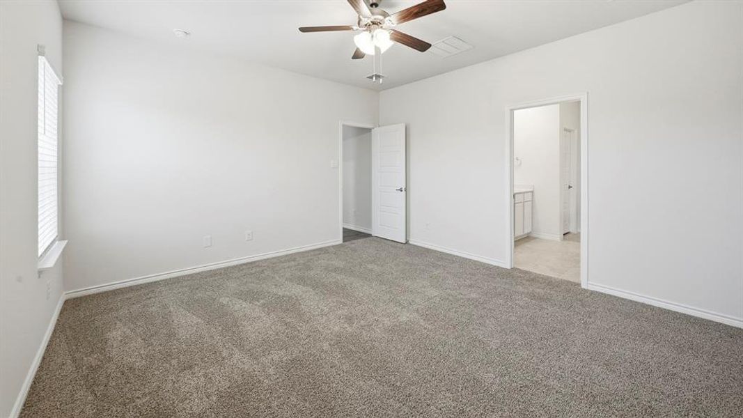 Spacious, unfurnished interior of a new home in Lilybrooke at Legacy Hills, Celina (Image 10).