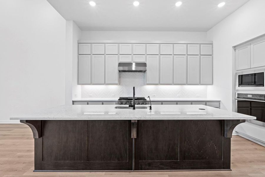 Image 27 of a home in Broken Oak. Image 27 of a home in Broken Oak.