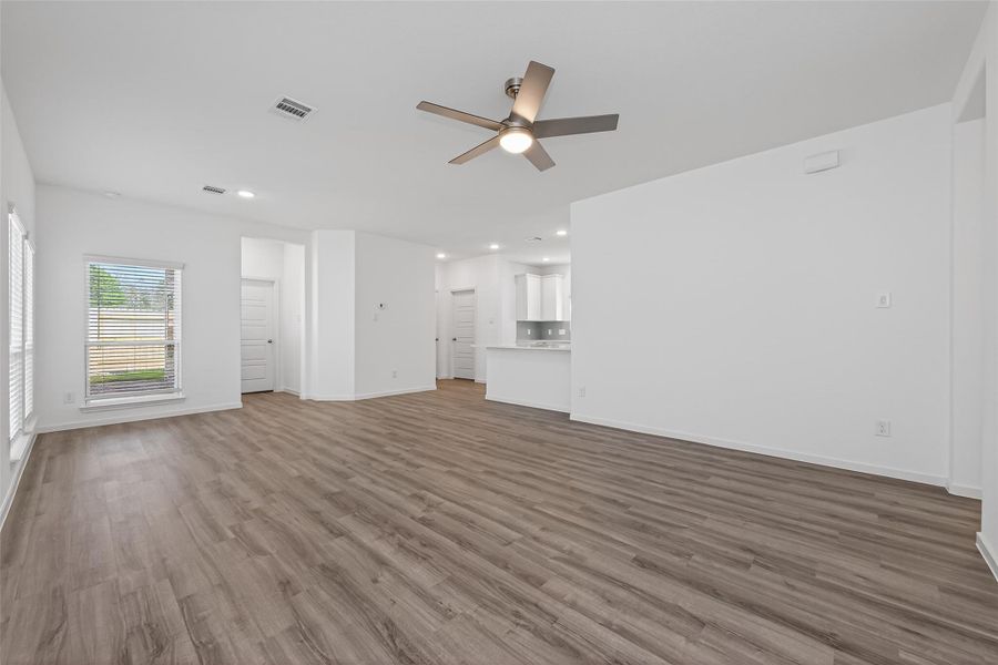 Spacious, unfurnished interior of a new home in Enclave at Willis, Willis (Image 16).