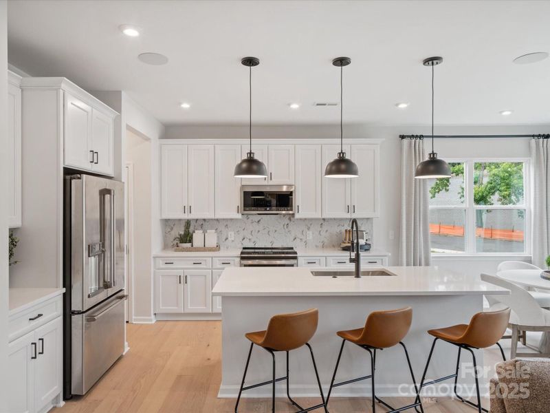 Inviting Layout with Functional Flow Inviting Layout with Functional Flow