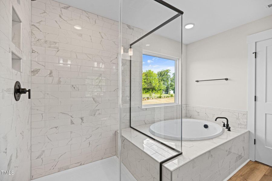 48-web-or-mls-596A7778