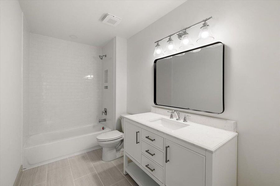 Furnished interior view inside a new home in , Hanahan (Image 9).