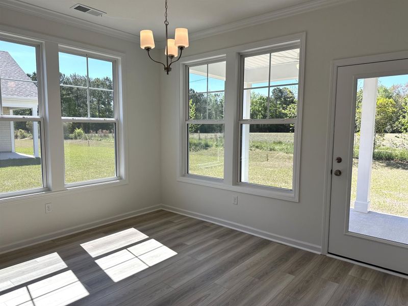 Spacious, unfurnished interior of a new home in Oak Hollow, Longs (Image 8).