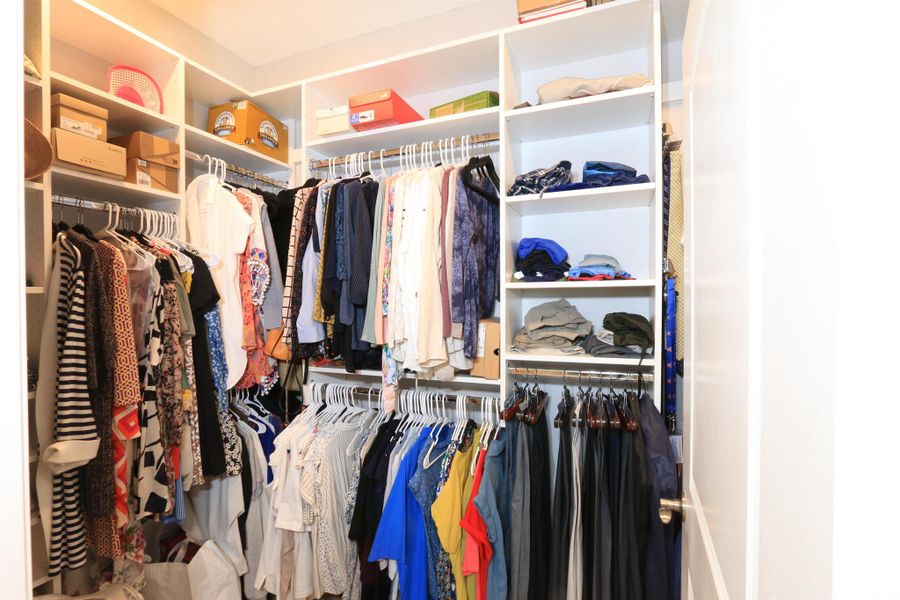 Image 87 of a home in .