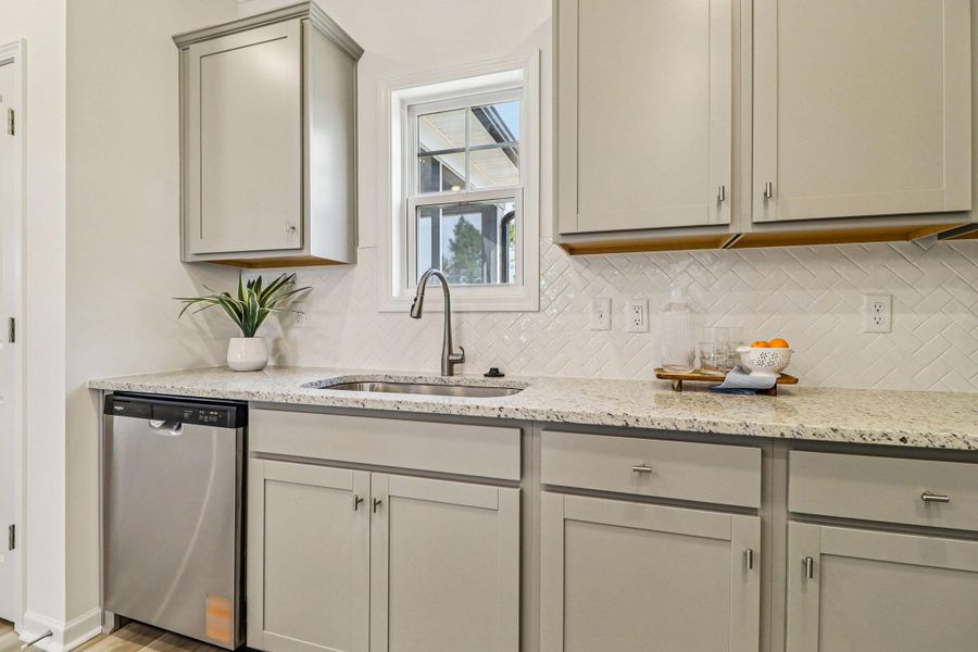 12-web-or-mls-Old Charleston Rd-S2602-01