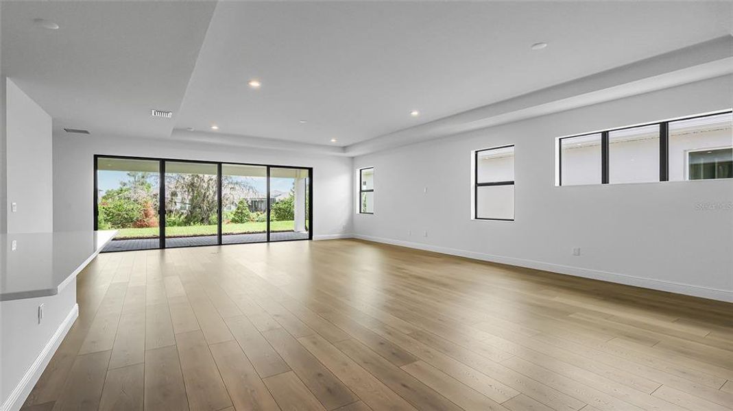Spacious, unfurnished interior of a new home in Woodland Preserve, Parrish (Image 28).