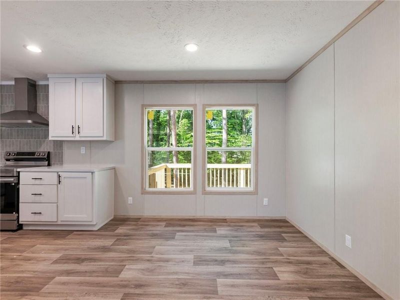 Spacious, unfurnished interior of a new home in , Gainesville (Image 16).