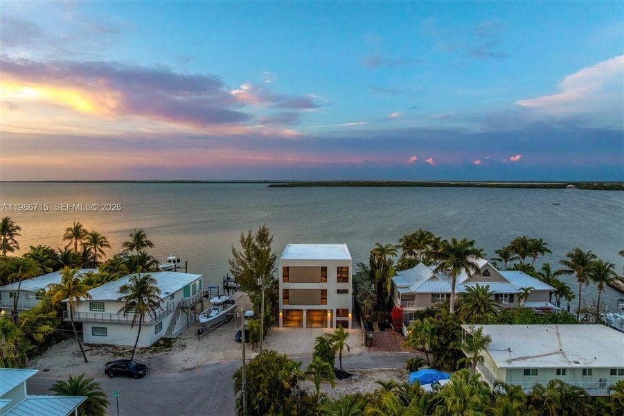 Condo located in Key Largo, FL showcasing its design and architecture (Image 39). Condo located in Key Largo, FL showcasing its design and architecture (Image 39).