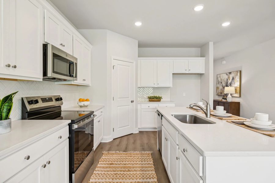 Furnished interior view inside a new home in Cades Bluff, Lebanon (Image 11).