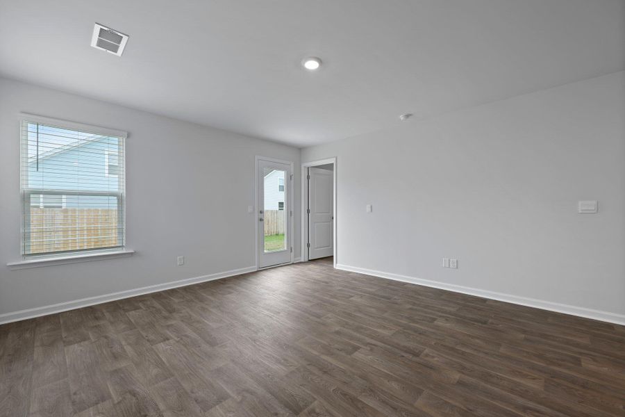 Spacious, unfurnished interior of a new home in Center Pointe, Santee (Image 17).
