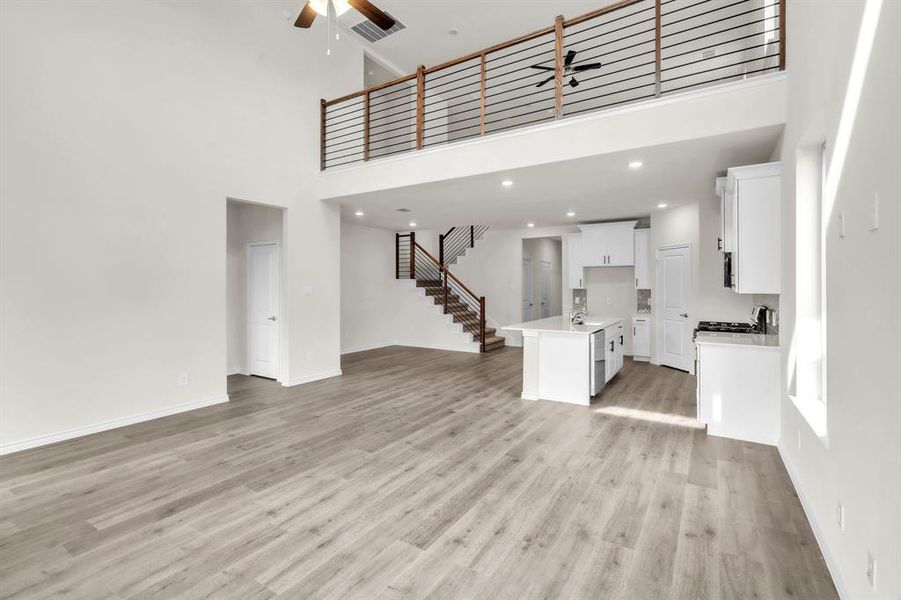 Spacious, unfurnished interior of a new home in The Landing at Hidden Lakes, McKinney (Image 27).