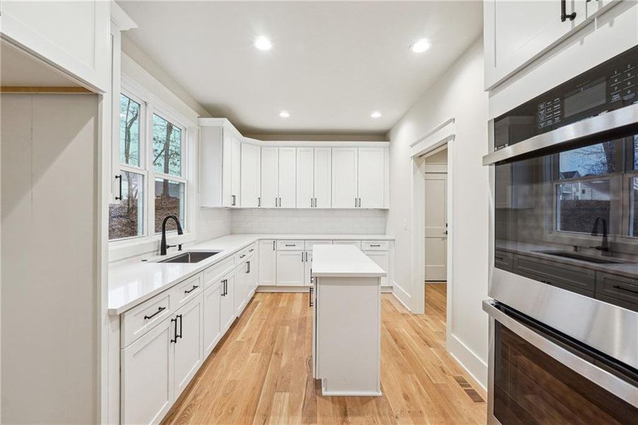 Furnished interior view inside a new home in , Dawsonville (Image 6).