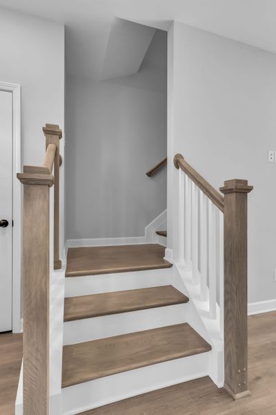 Spacious, unfurnished interior of a new home in Oxford Station, Gallatin (Image 15).