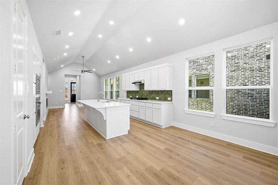 Furnished interior view inside a new home in Heritage Ranch: 40ft. lots, Sherman (Image 9). Furnished interior view inside a new home in Heritage Ranch: 40ft. lots, Sherman (Image 9).