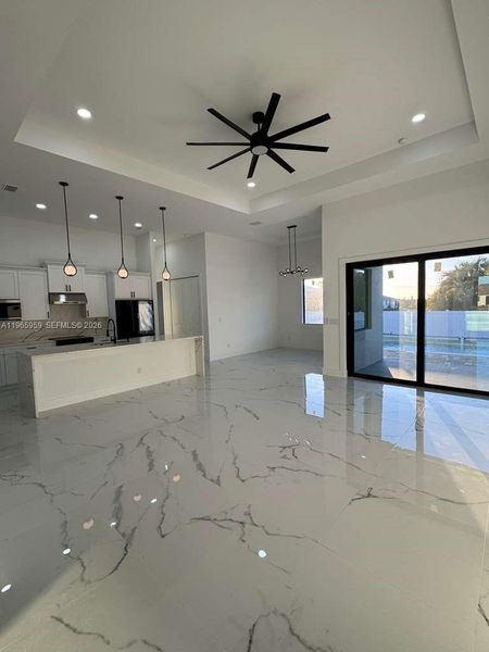 Spacious, unfurnished interior of a new home in , Cape Coral (Image 12).