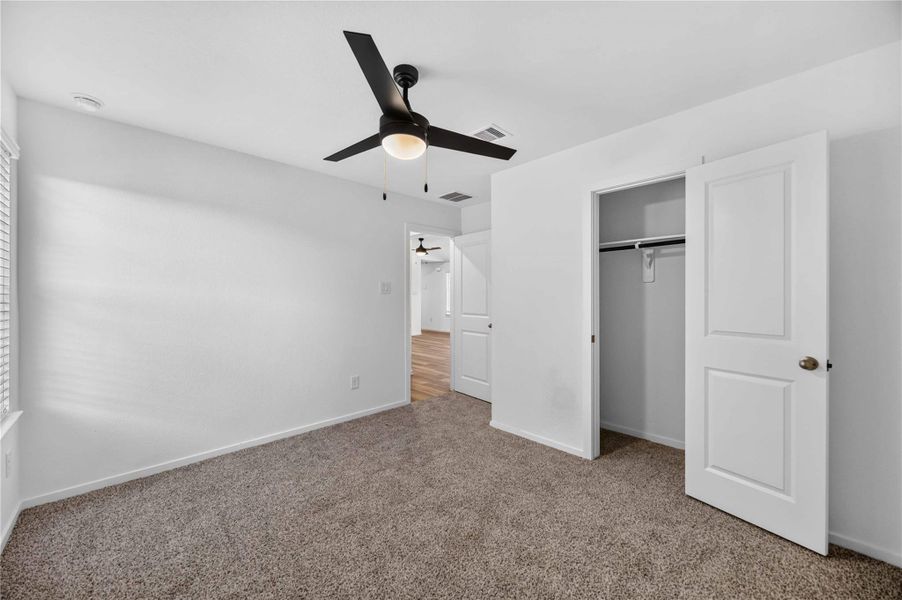 Spacious, unfurnished interior of a new home in Allison Park, Houston (Image 22). Spacious, unfurnished interior of a new home in Allison Park, Houston (Image 22).