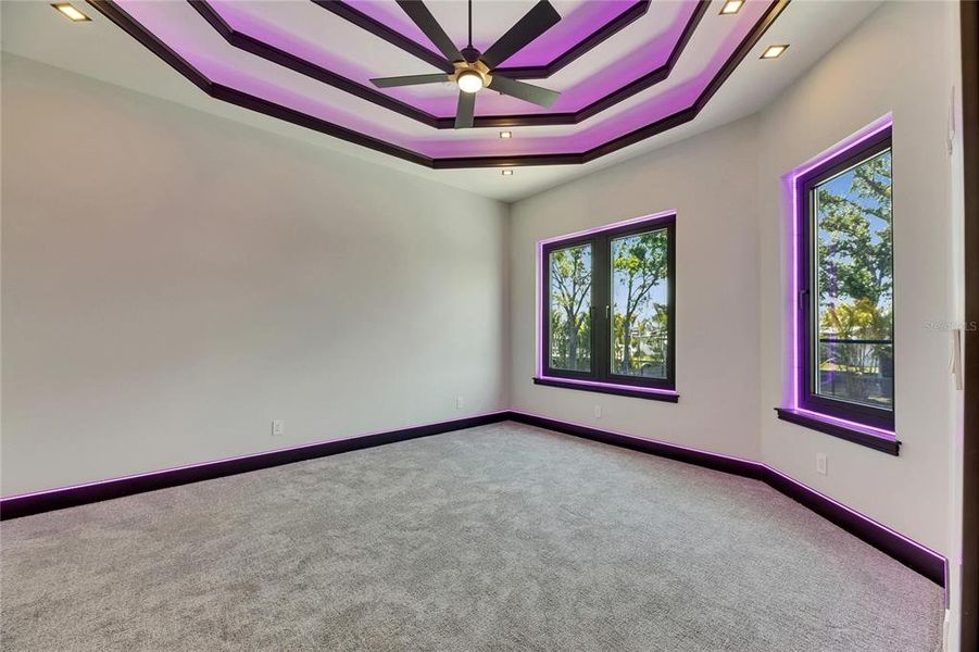 Spacious, unfurnished interior of a new home in , Apollo Beach (Image 22).