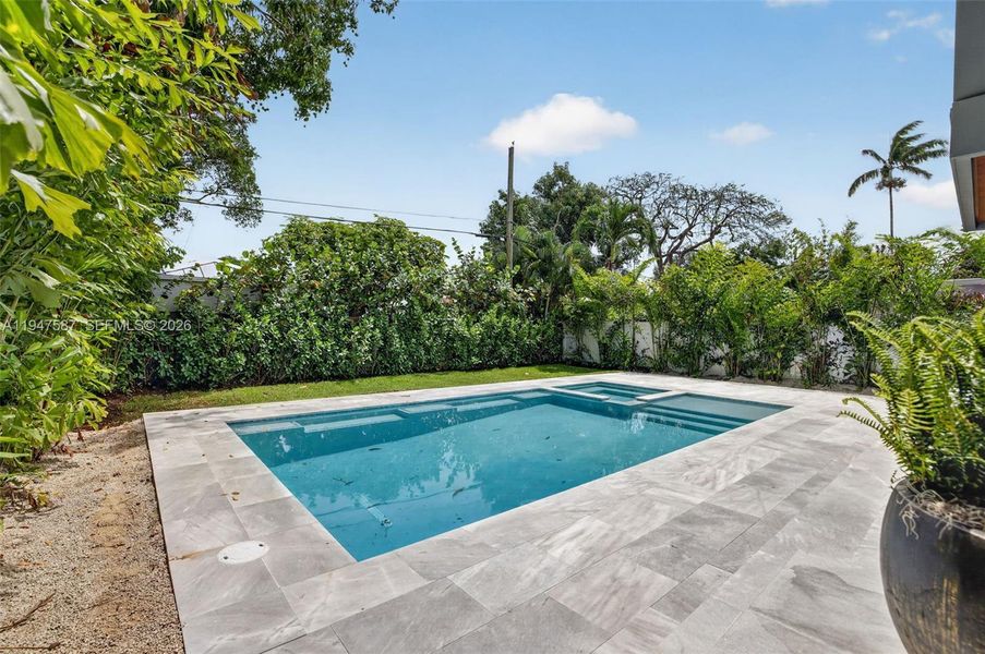 Exterior details and patio area of a home in , Fort Lauderdale (Image 38).