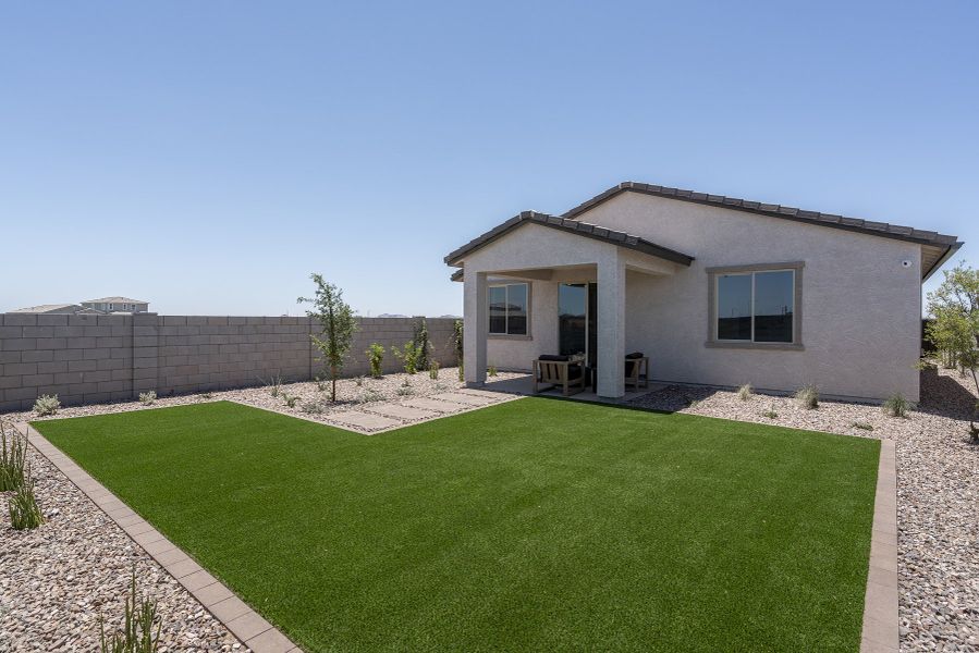 Representative exterior details of a home built from the 3503 by Risewell Homes in Skyline Village, San Tan Valley (Image 20).