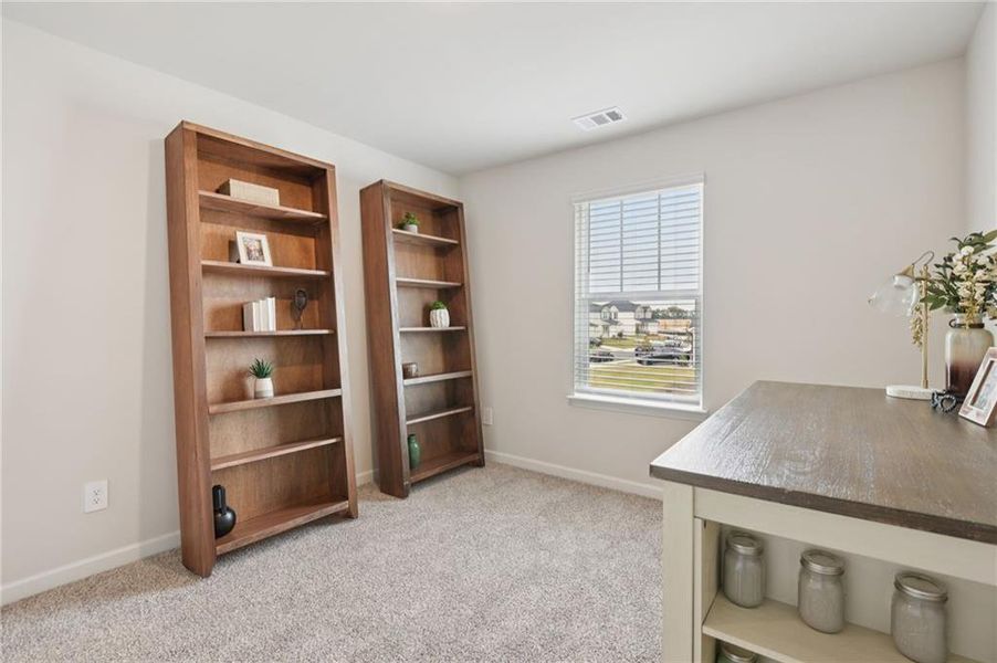 Furnished interior view inside a new home in Ivey Township, Dallas (Image 14).