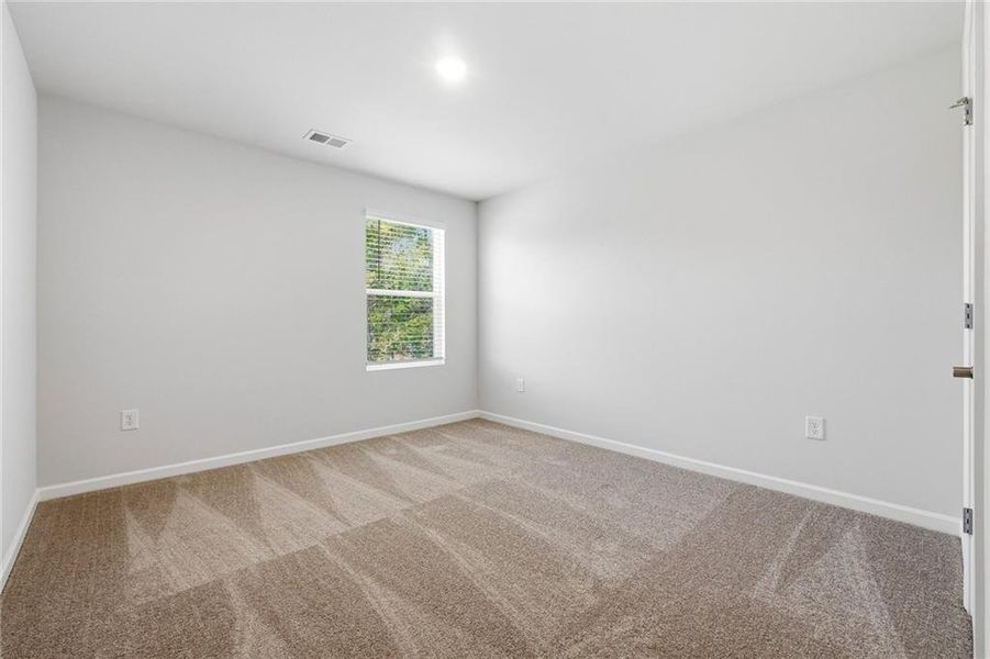 Spacious, unfurnished interior of a new home in Parkway James, Snellville (Image 23). Spacious, unfurnished interior of a new home in Parkway James, Snellville (Image 23).