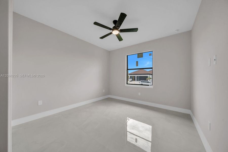 Spacious, unfurnished interior of a new home in , Lehigh Acres (Image 23).