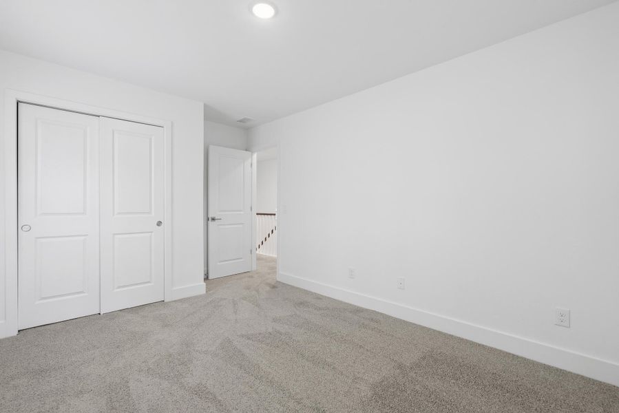 Spacious, unfurnished interior of a new home in Stono Village, Hollywood (Image 22).