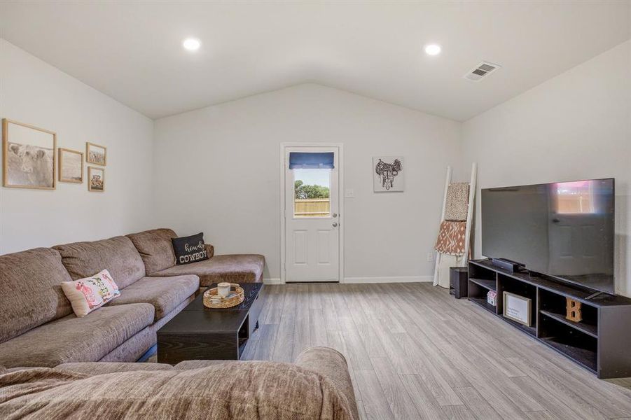 Furnished interior view inside a new home in Tolar Oaks, Tolar (Image 14).