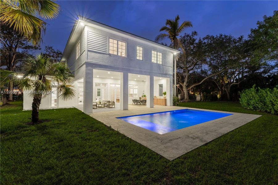 Exterior details and patio area of a home in , Miami (Image 28).