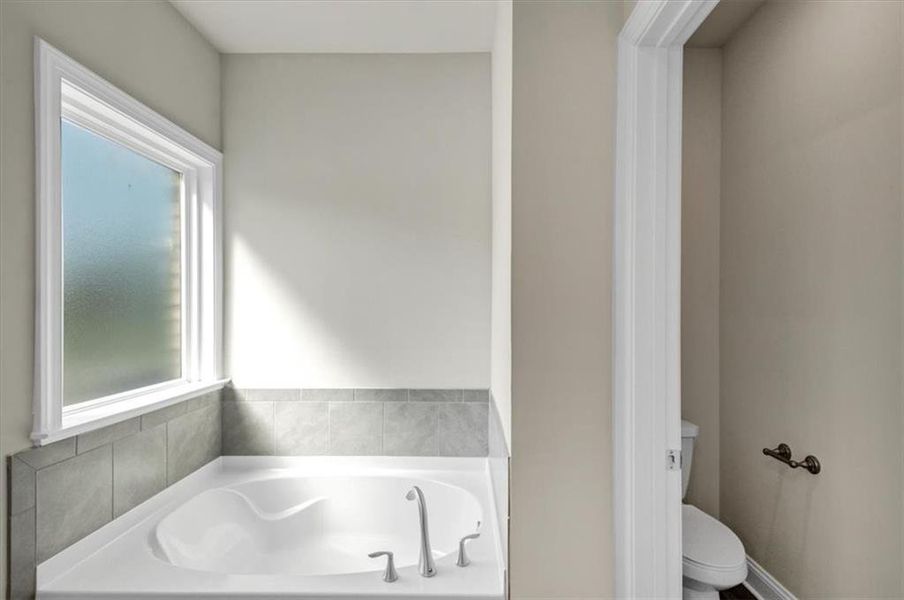 Close-up of interior finishes inside a home in Tuscany Hills, Douglasville (Image 19).